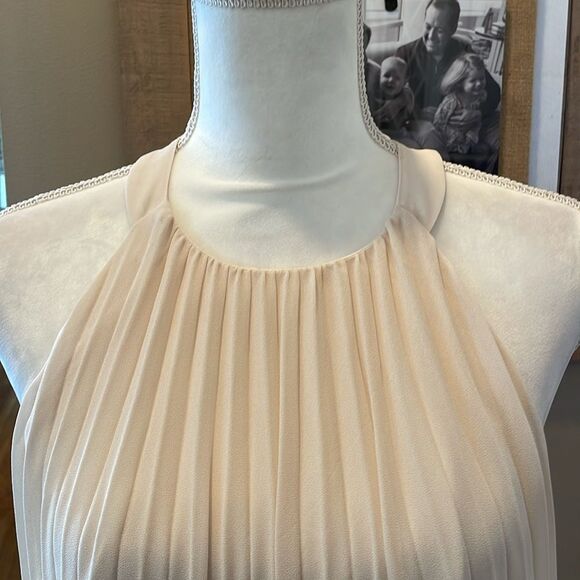 H&M Cream Pleated Halter Dress - Picture 3 of 8